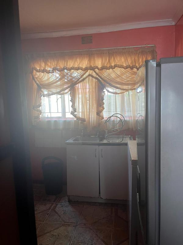 4 Bedroom Property for Sale in Montshioa North West